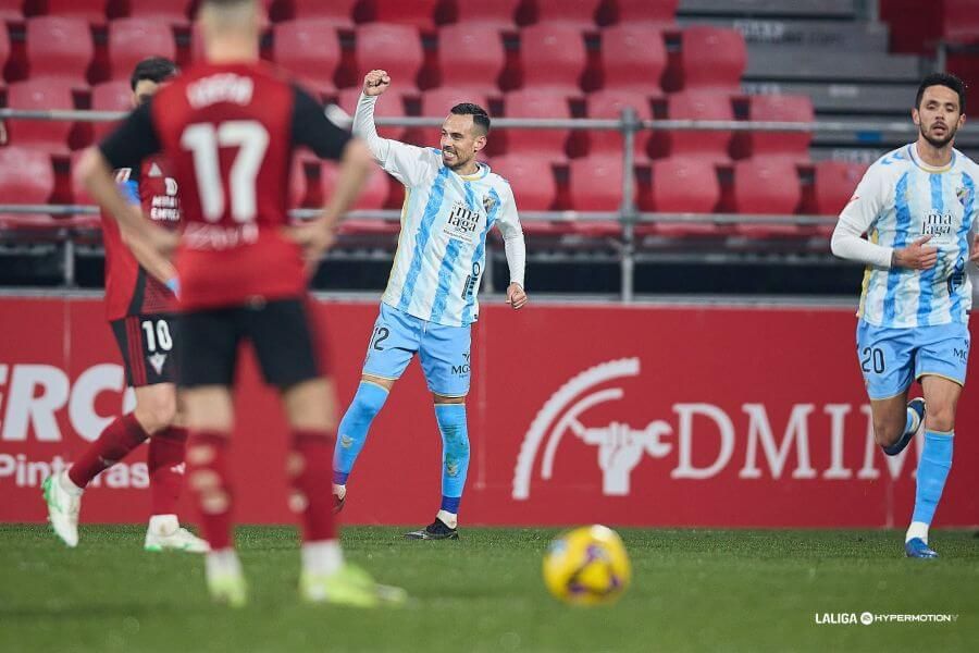  Manu Molina celebra su gol al Mirandés.