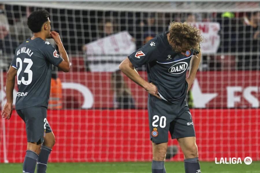 El Espanyol, hundido tras la goleada en Montilivi.