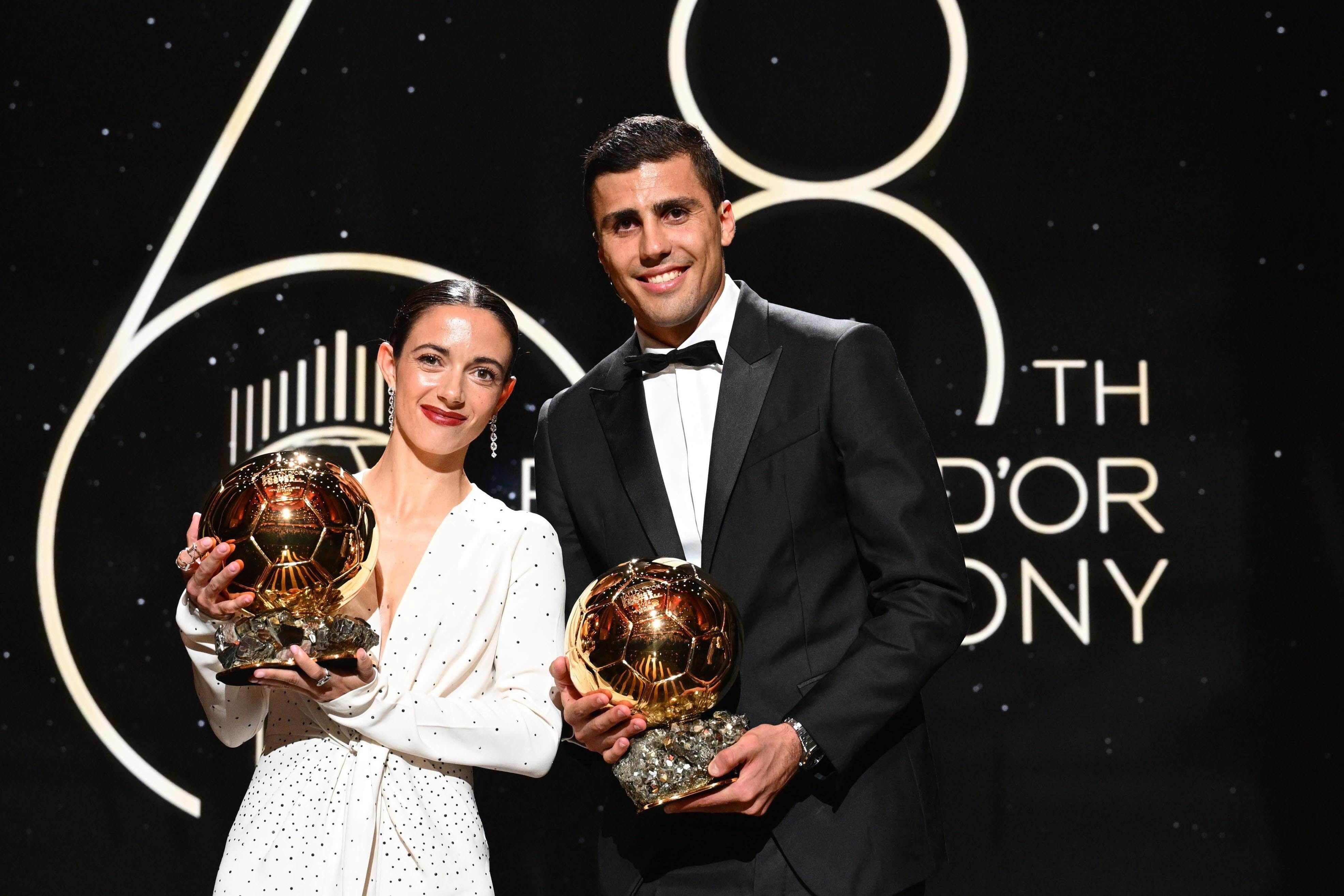  Aitana y Rodri con el Balón de Oro (Cordon Press)