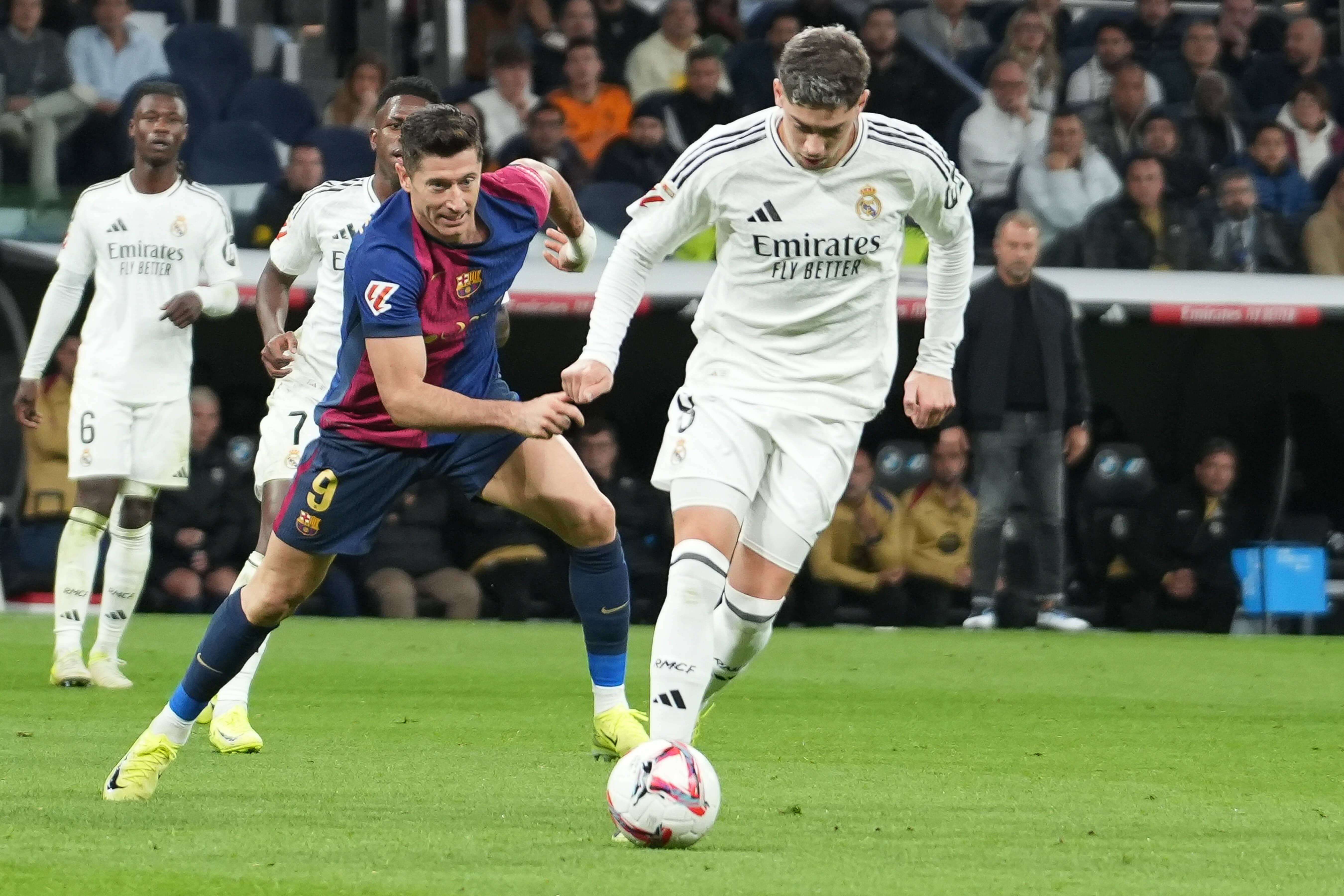 Federico Valverde contra el Barcelona (Cordon Press)