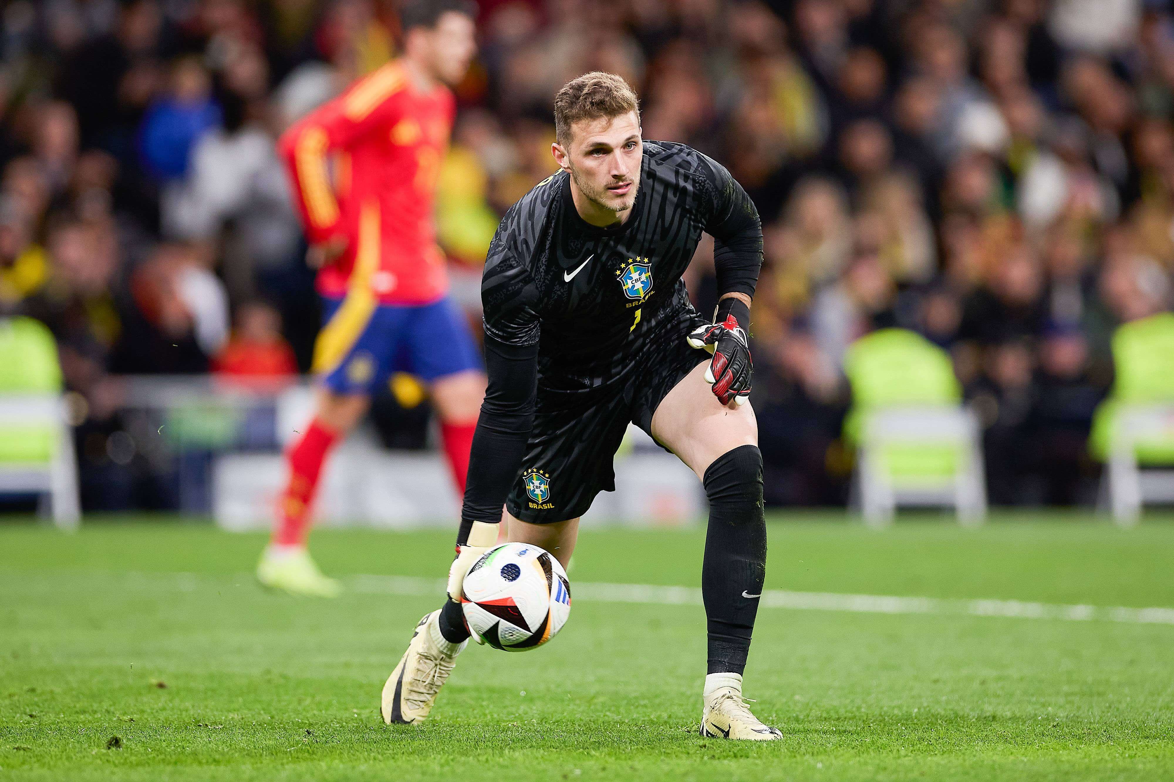  Bento Matheus, en un partido de Brasil contra España en el Santiago Bernabéu (FOTO: Cordón Press