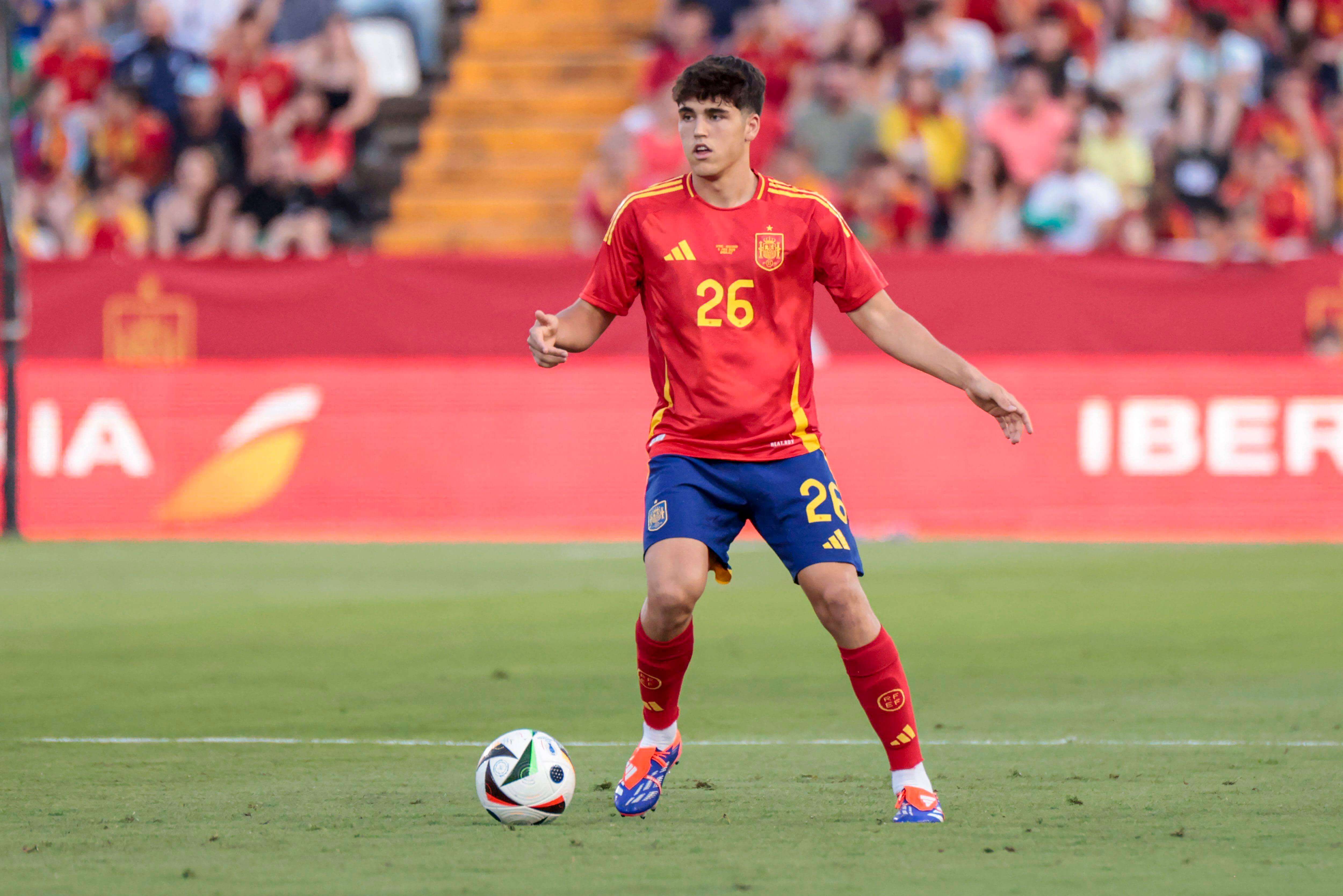  Pau Cubarsí, en un partido de la selección española (FOTO: Cordón Press).