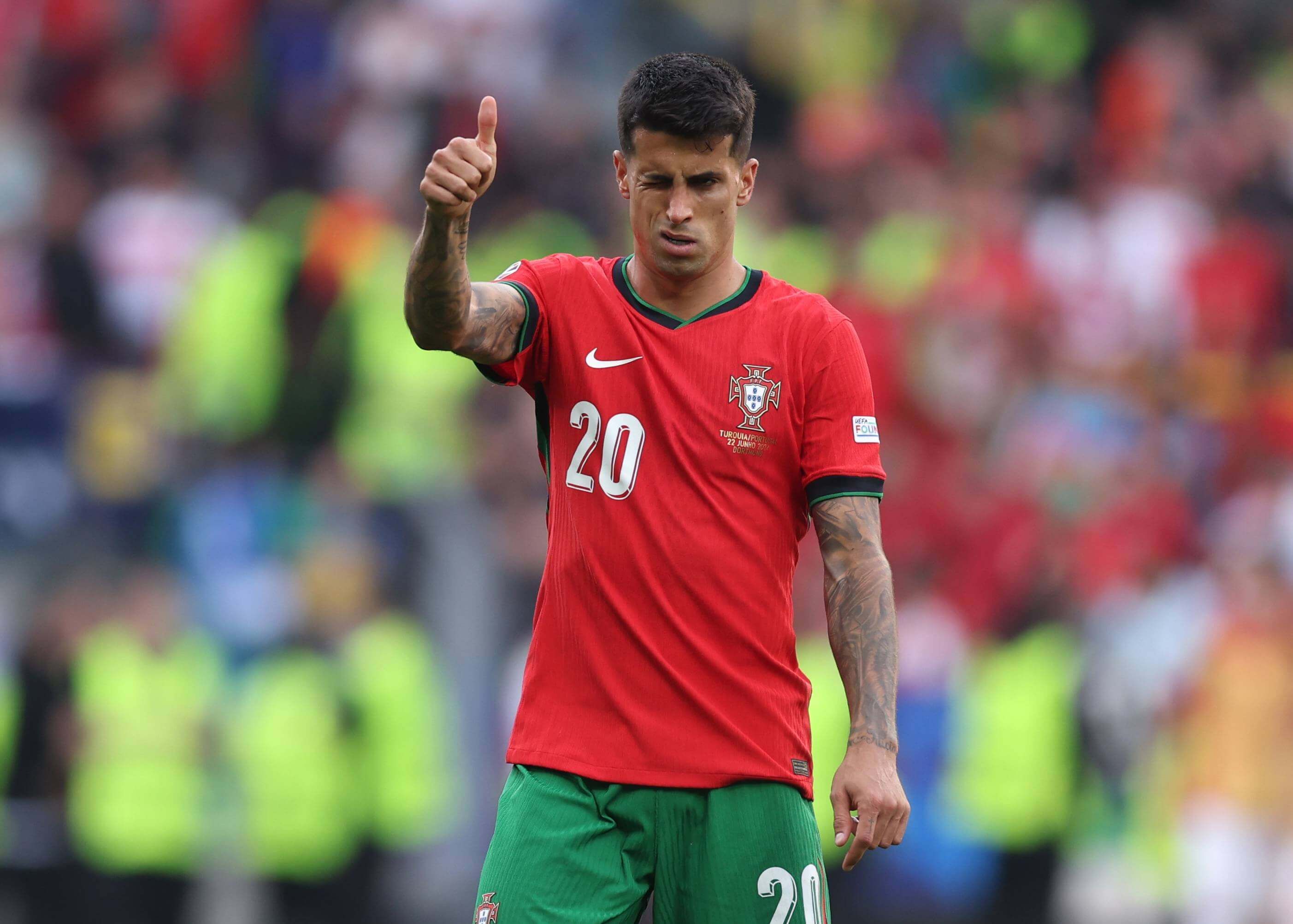 Joao Cancelo, en un partido con Portugal.