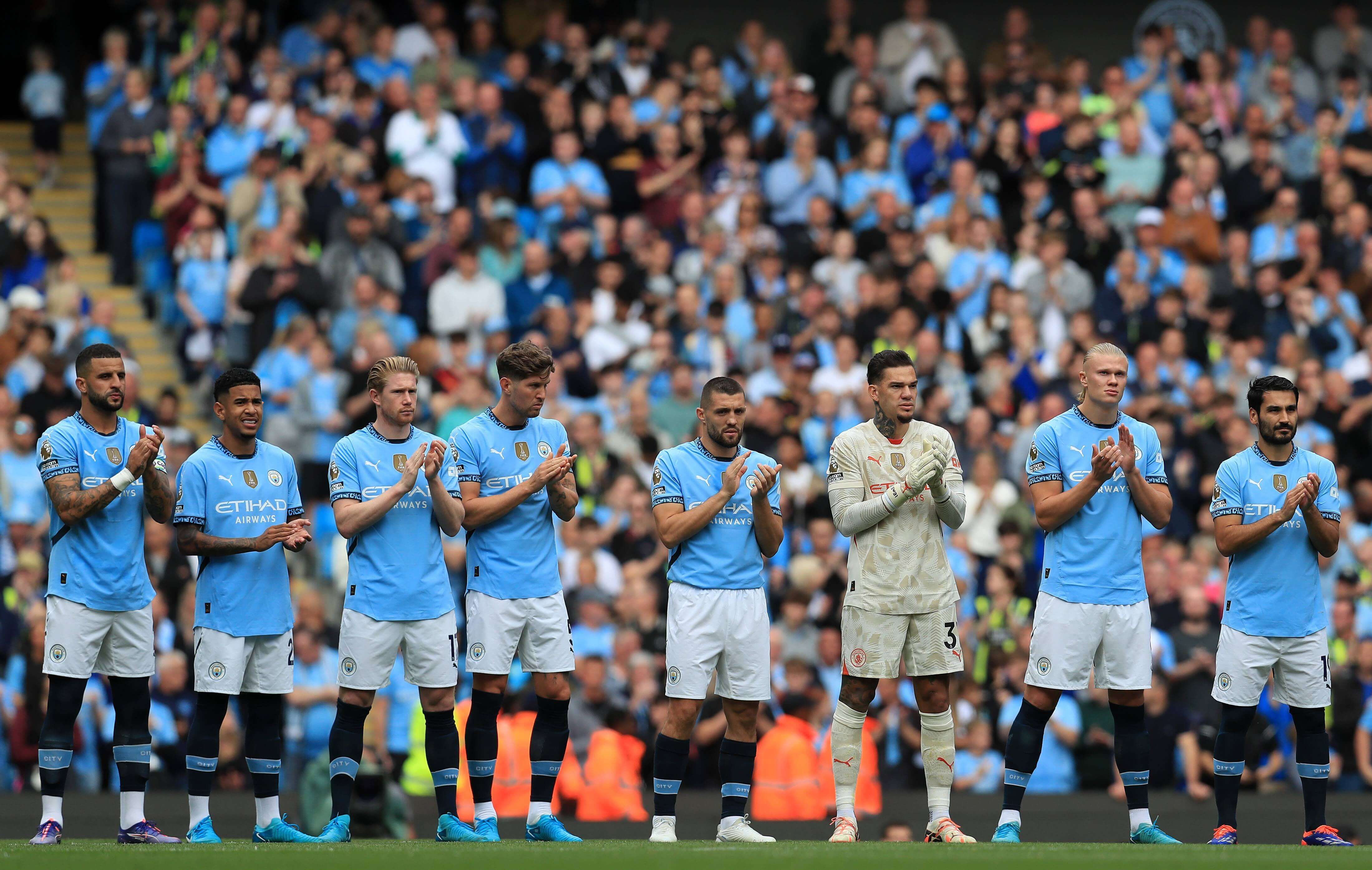 Los jugadores del Manchester City, en el Etihad.