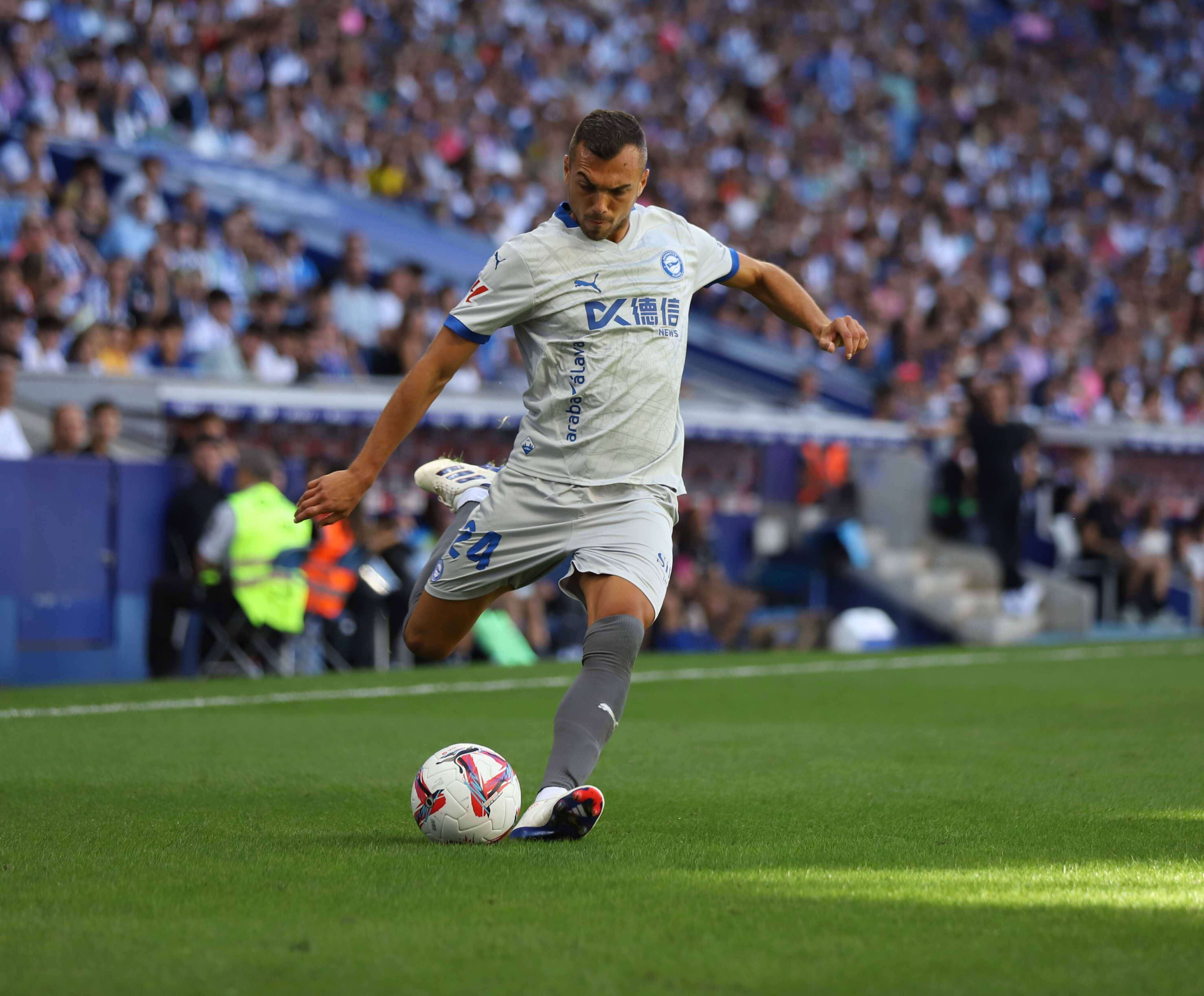  Joan Jordán, en su debut con el Alavés.