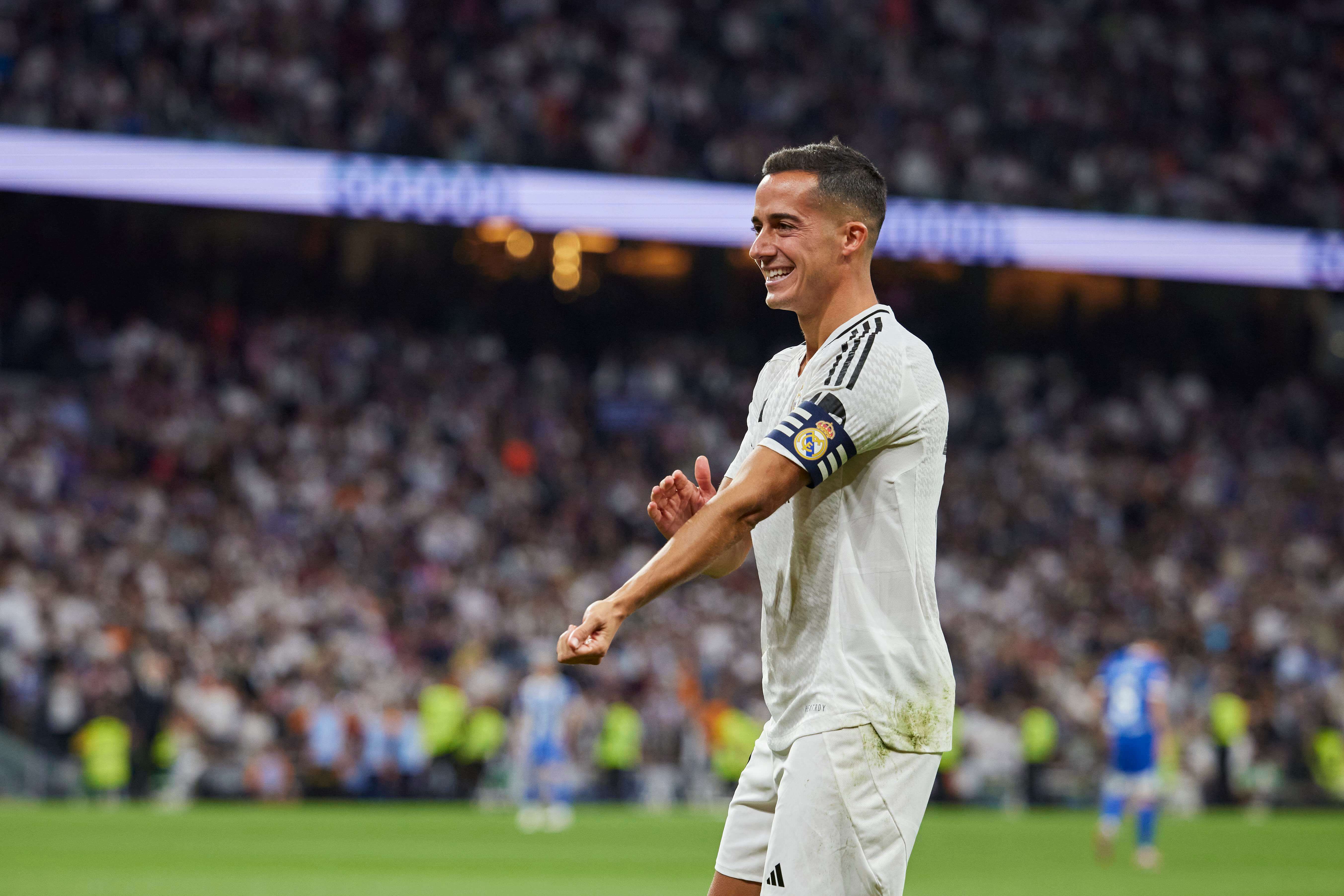 Lucas Vázquez celebrando un gol con el Real Madrid.