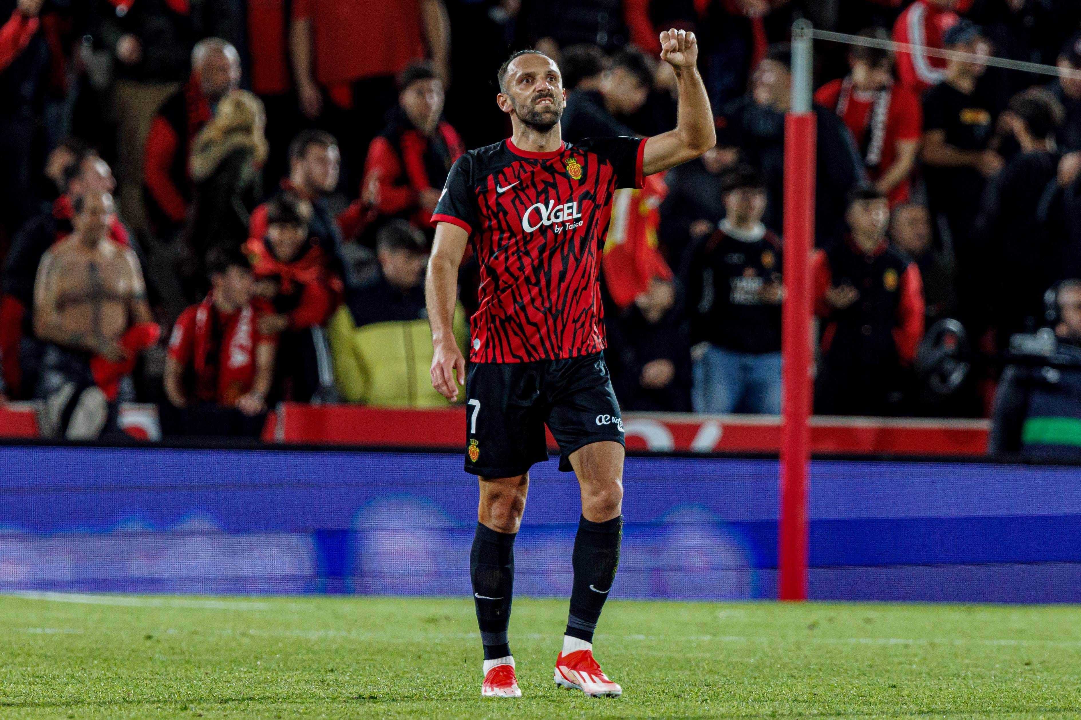 Vedat Muriqi celebrando un gol con el Mallorca.