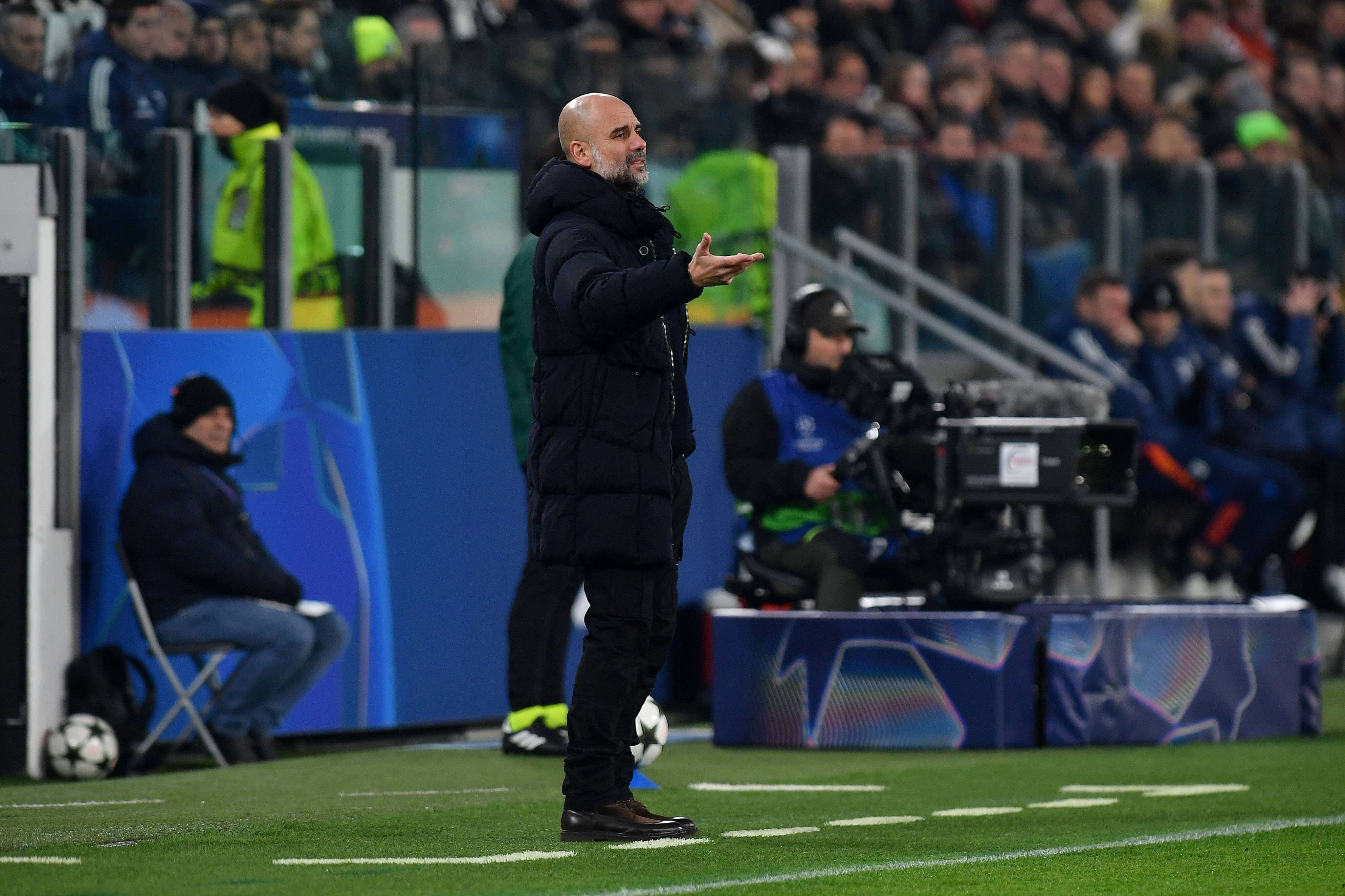 Pep Guardiola lamentándose durante el Juventus-Manchester City.