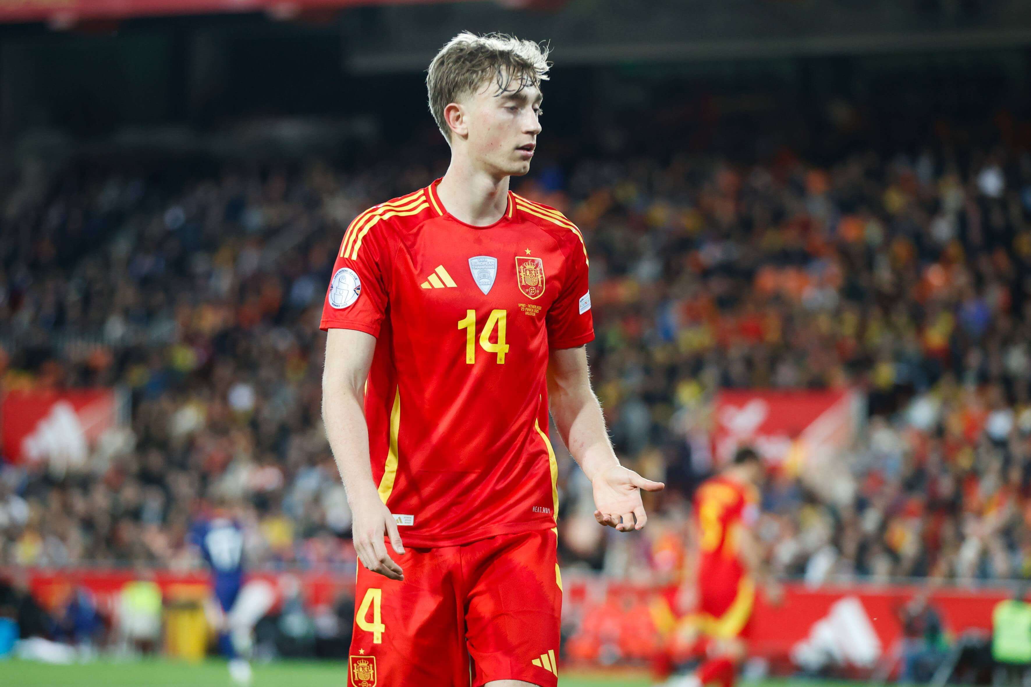  Dean Huijsen, en un partido con la Selección Española (Cordon Press)