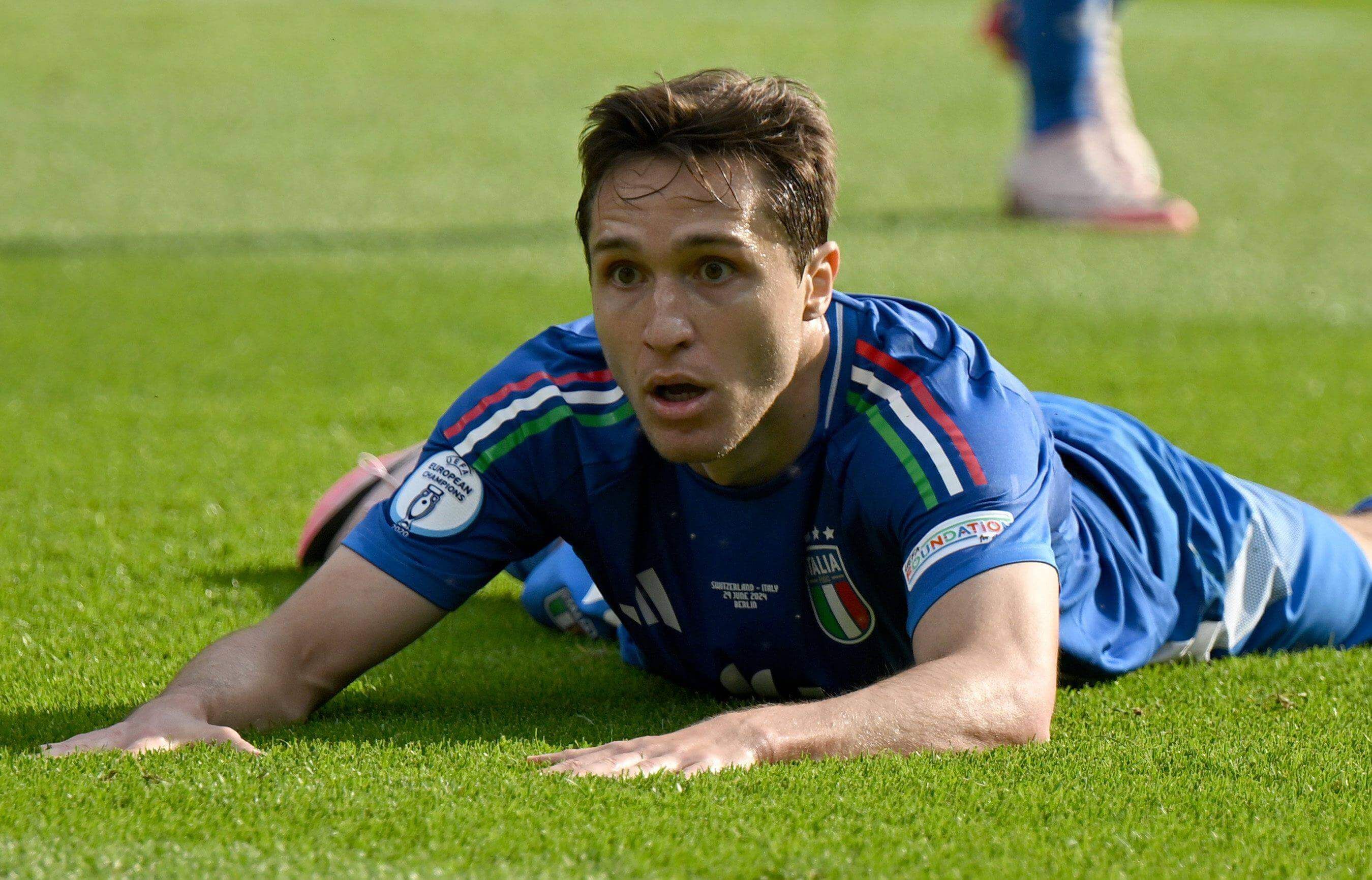  Federico Chiesa, en la órbita del Barça, en un partido con Italia (FOTO: Cordón Press).