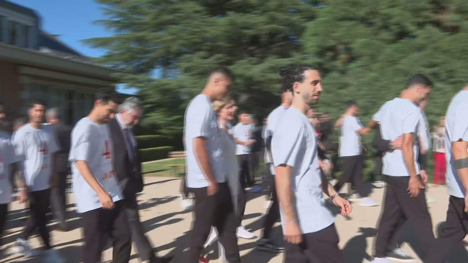 Cucurella durante la celebración de la Eurocopa