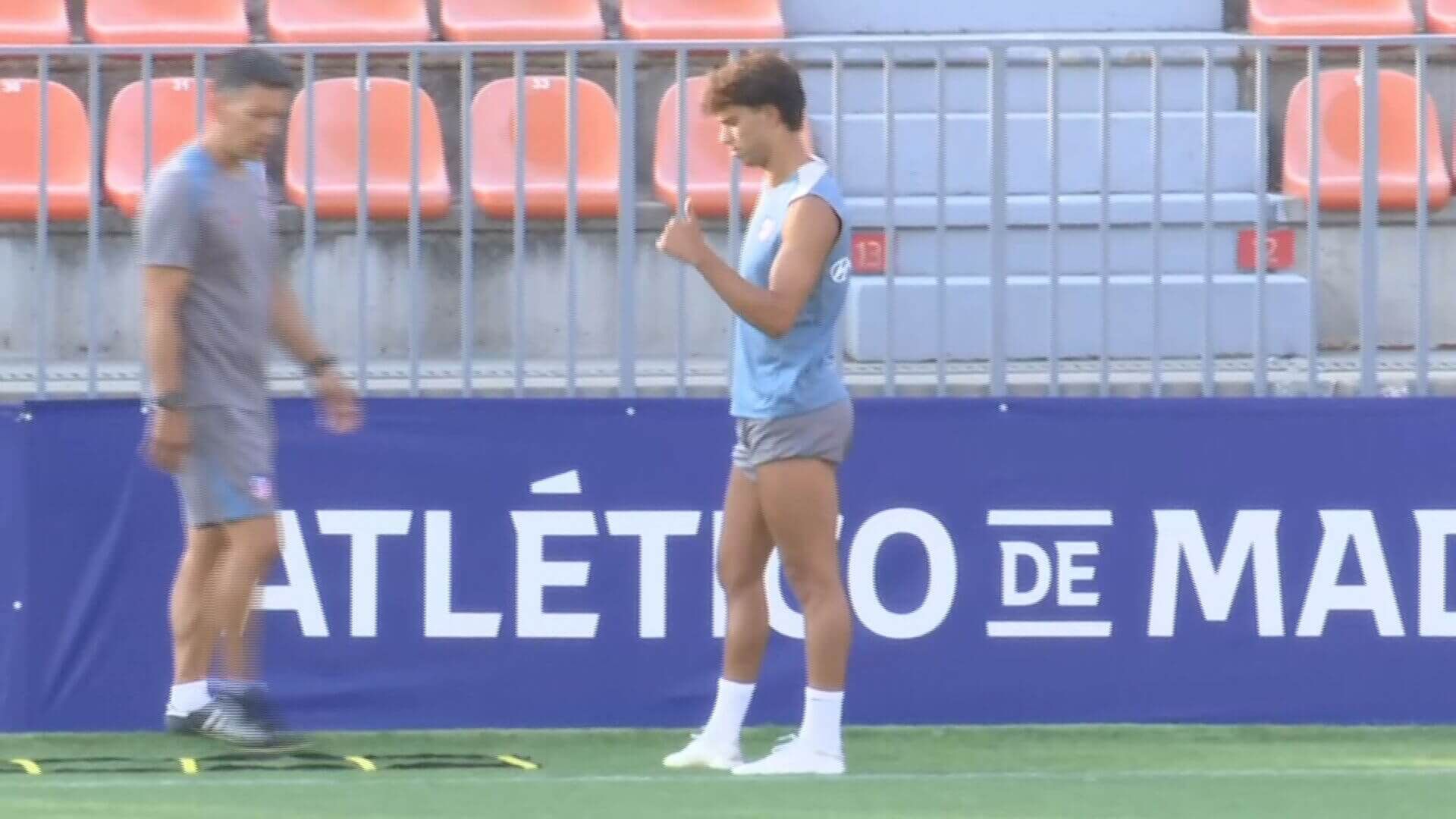  Joao Félix, entrenando en solitario.