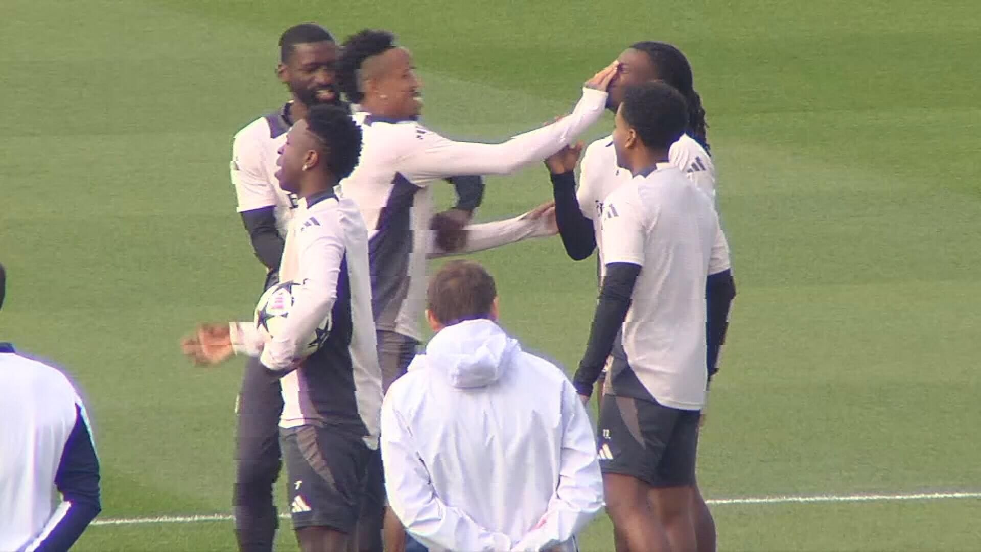 El vacile a Camavinga en el entreno del Real Madrid (ElDesmarque)