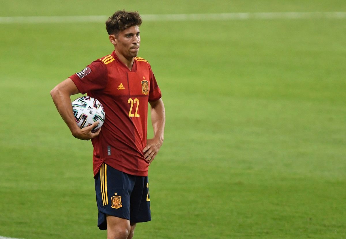  Marcos Llorente, lamentándose ante Kosovo.