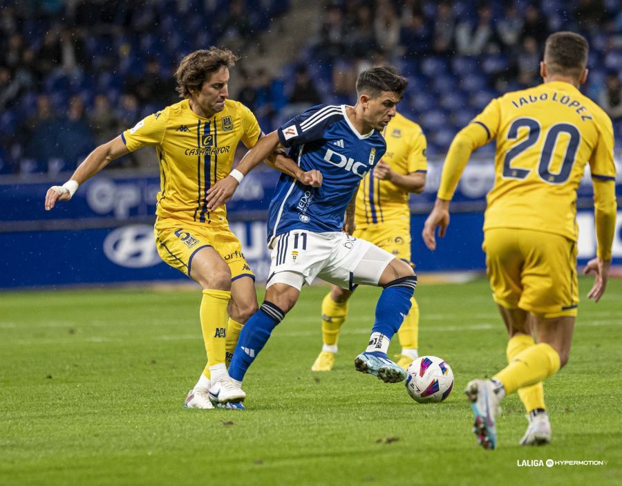  Santiago Colombatto en el Oviedo - Alcorcón.
