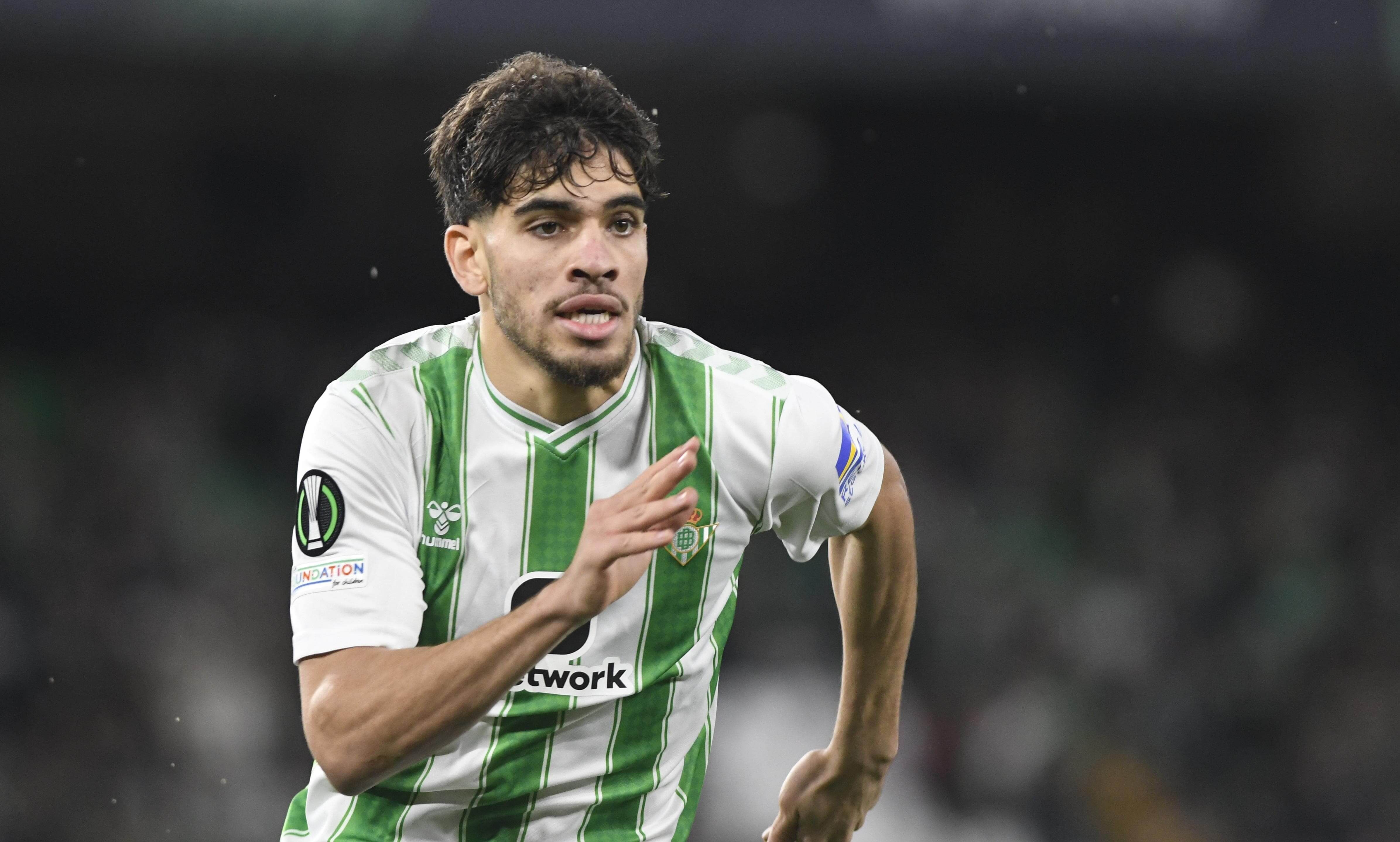 Abde, ante el Dinamo Zagreb en Conference (Foto: Kiko Hurtado)