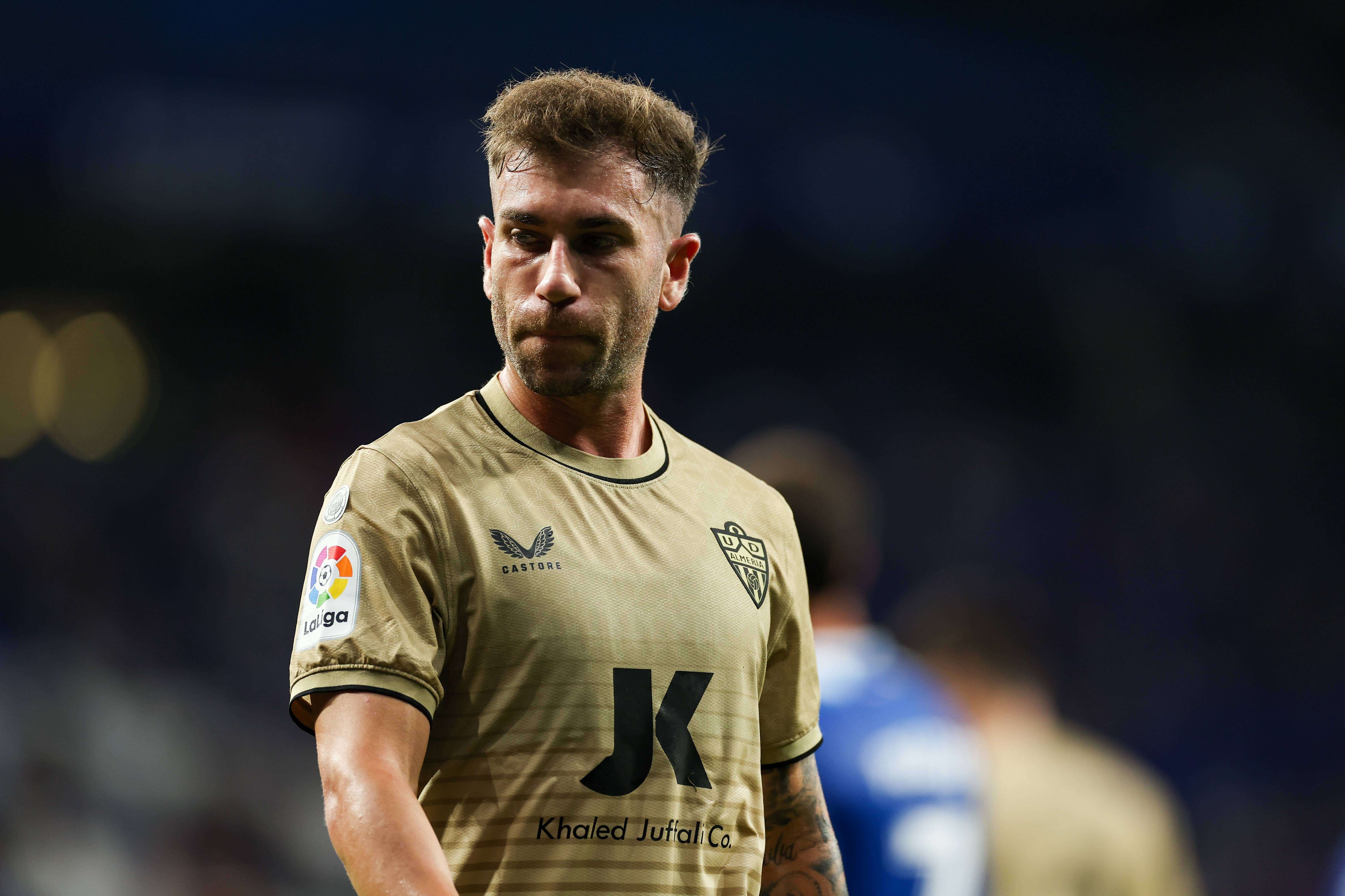 Adrián Embarba, otra opción para la banda del Valencia CF.