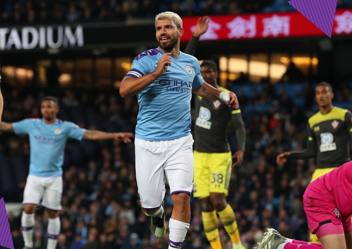Agüero celebra un gol con el Manchester City.