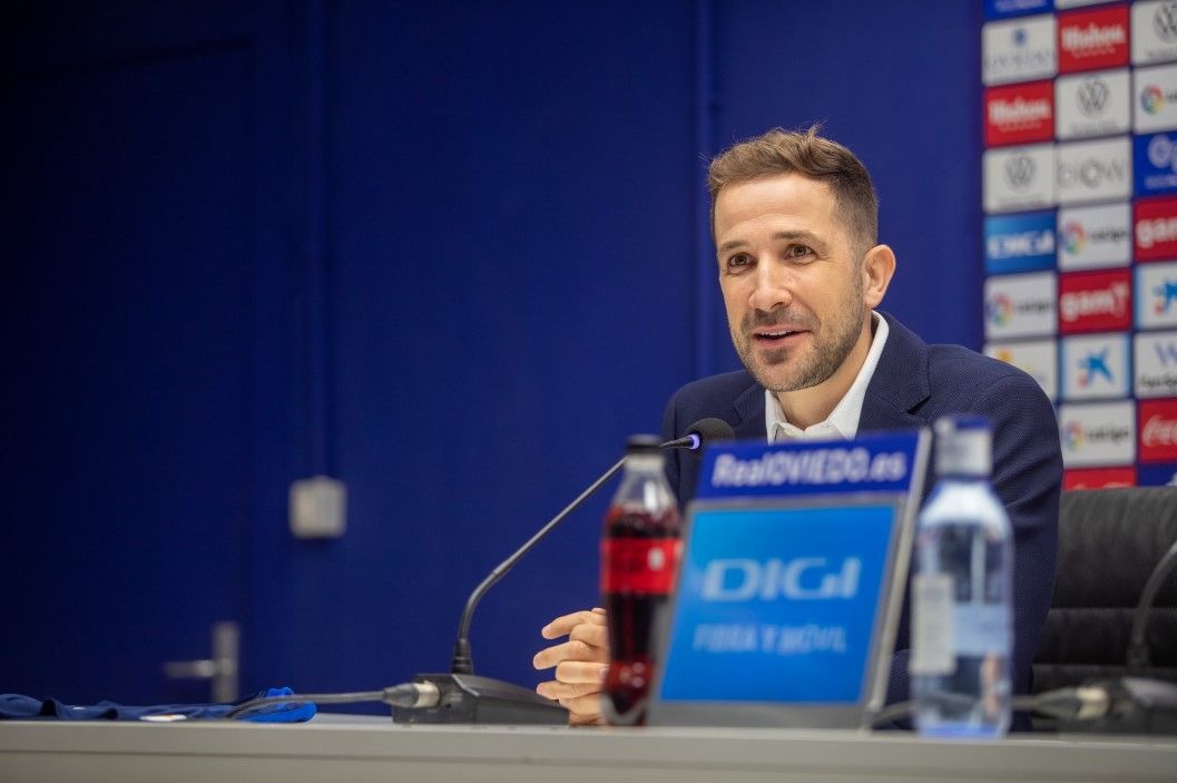  Agustín Lleida, en su presentación como director general del Real Oviedo.