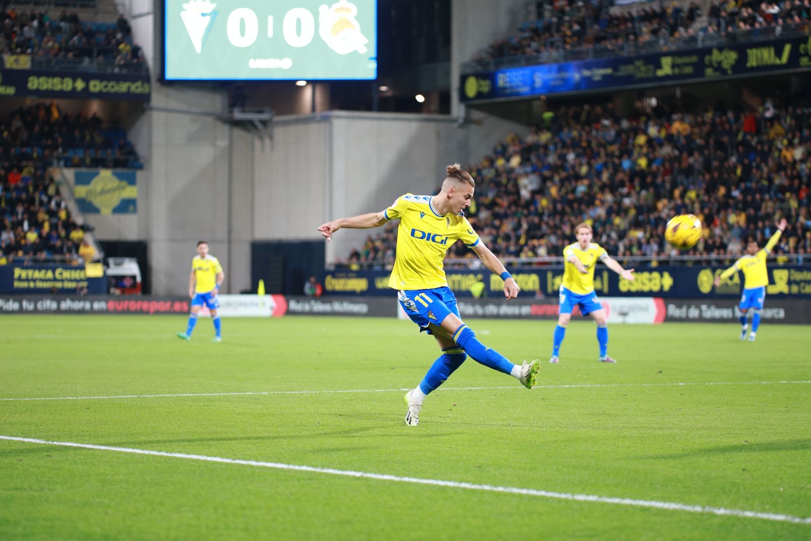 Iván Alejo, durante el Cádiz - Real Sociedad disputado esta temporada en el Nuevo Mirandilla.