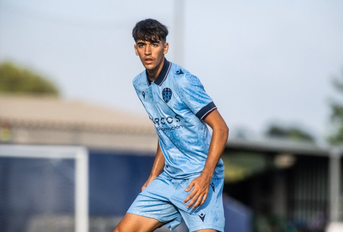  Álex Cerdá en su época en el Levante UD