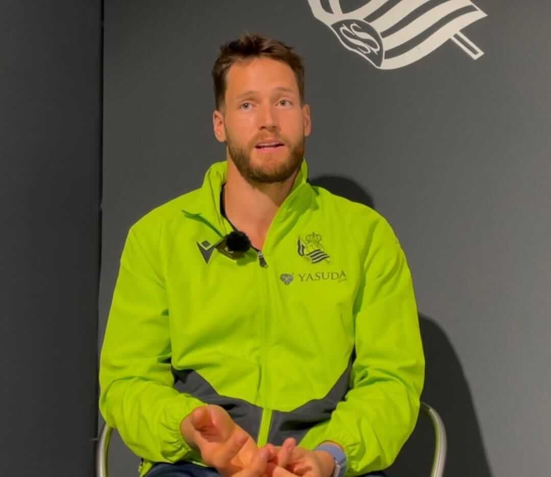 Álex Remiro durante la entrevista con ELDESMARQUE.