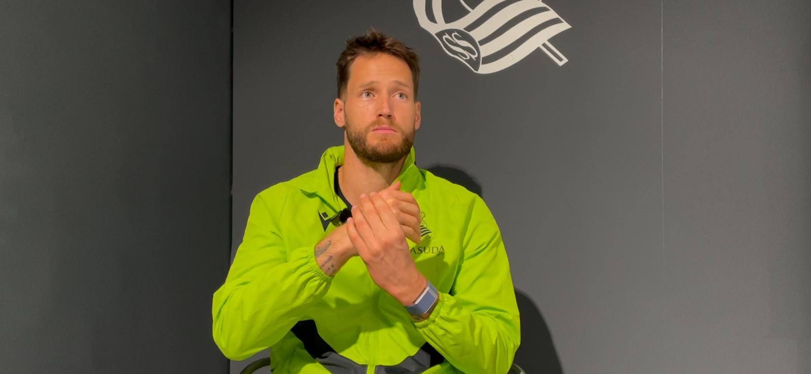 Álex Remiro durante la entrevista con ELDESMARQUE.