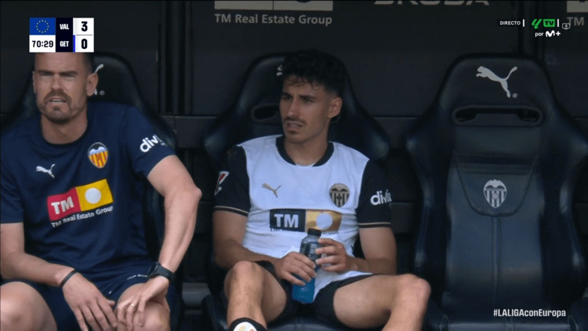 André Almeida, en el banquillo de Mestalla.