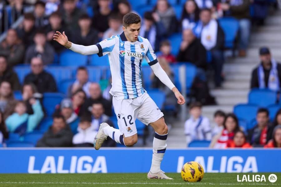 Arsen Zakharyan, en el partido de LaLiga ante Osasuna en el Reale Arena de esta pasada temporada.