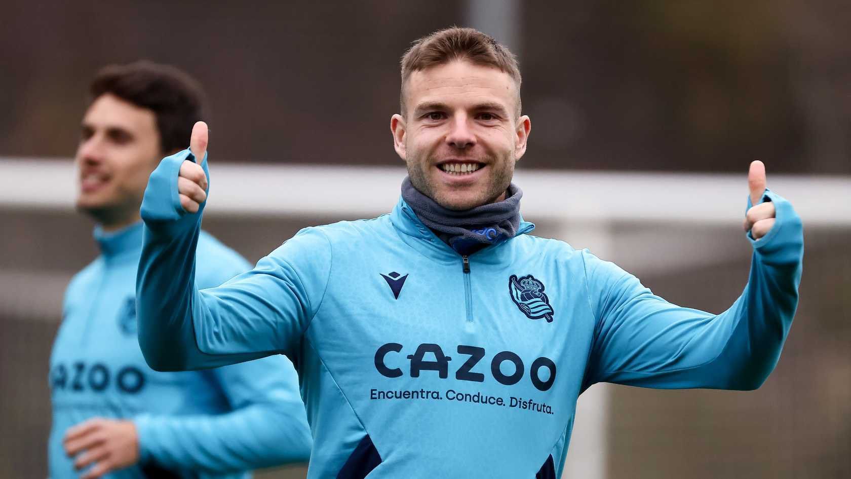Asier Illarramendi sonríe durante un entrenamiento celebrado en Zubieta.
