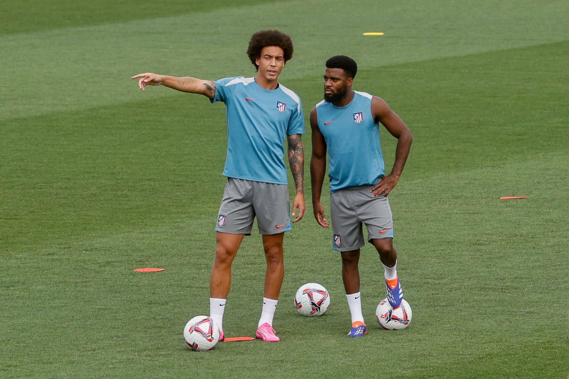  Axel Witsel y Thomas Lemar, en una sesión del Atlético.