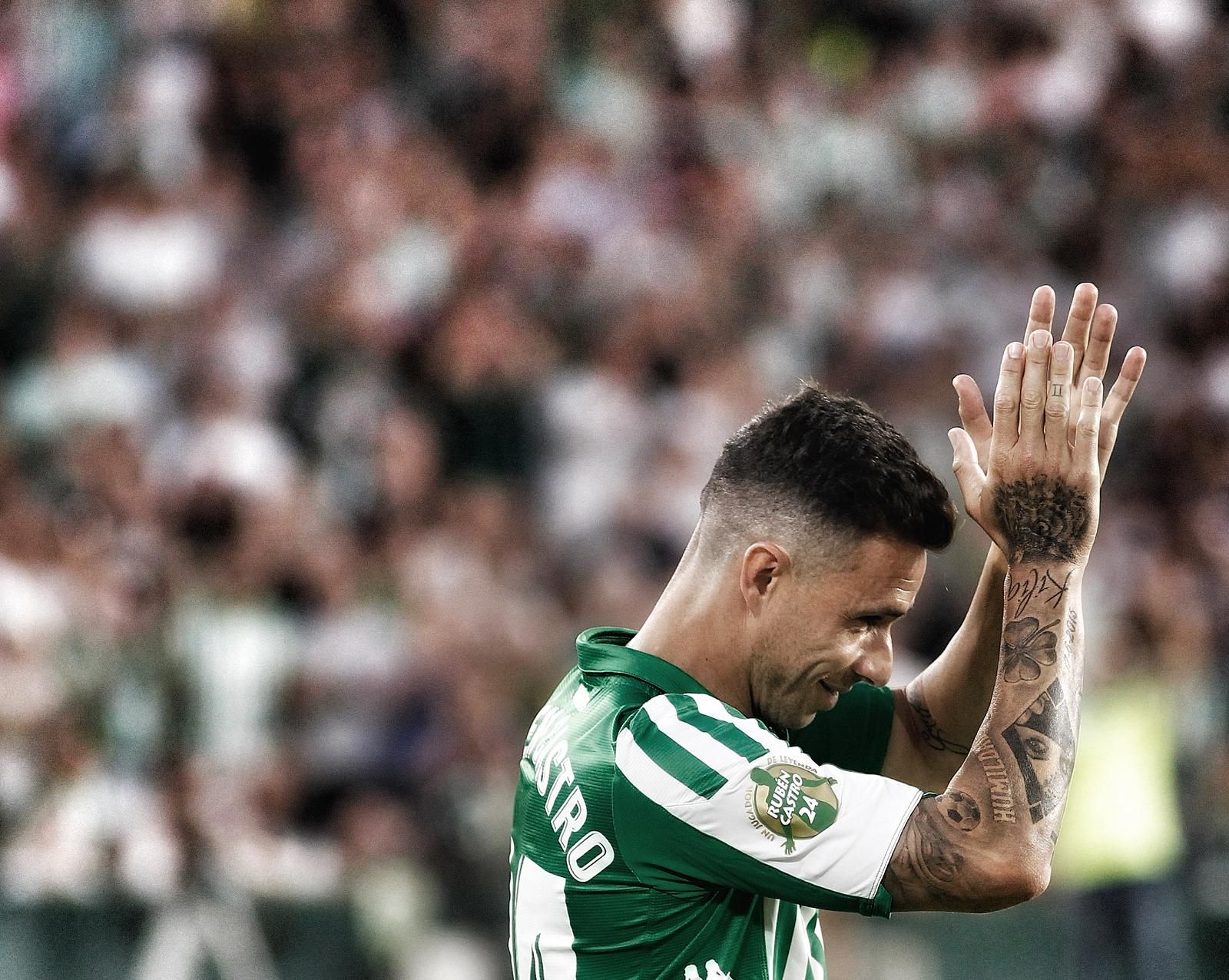 Rubén Castro, en su homenaje con el Betis.
