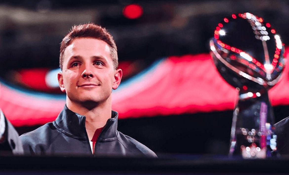  Brook Prudy, quarterback de los Niners en la Super Bowl (@limajuliettango)