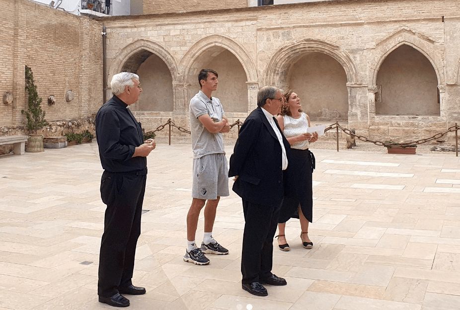  Budimir visita la Iglesia de San Juan del Hospital