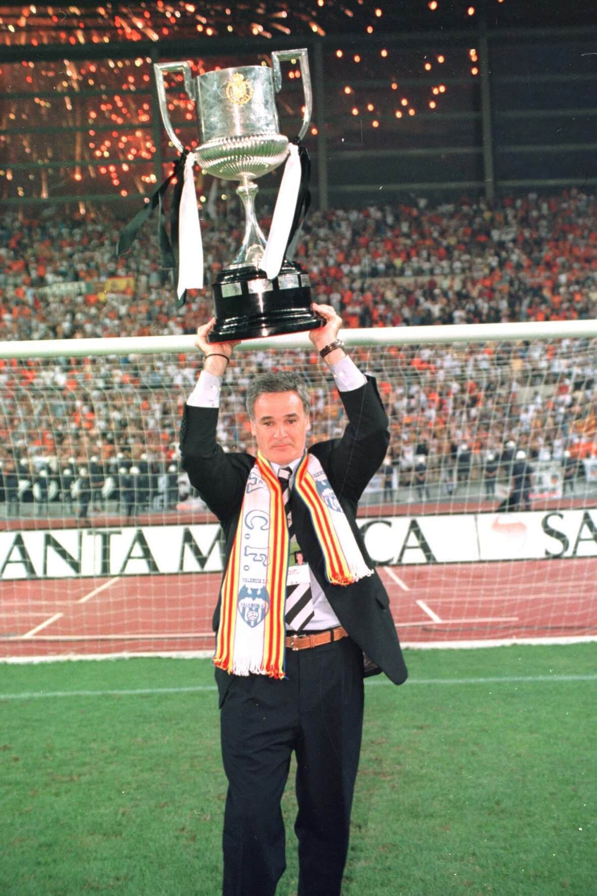  Claudio Ranieri se despidió del Valencia CF como Campeón de Copa del Rey de 1999