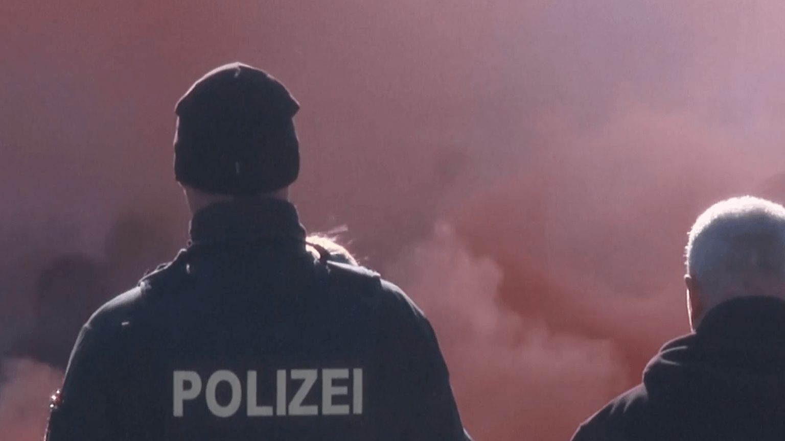  Un miembro del cuerpo policial