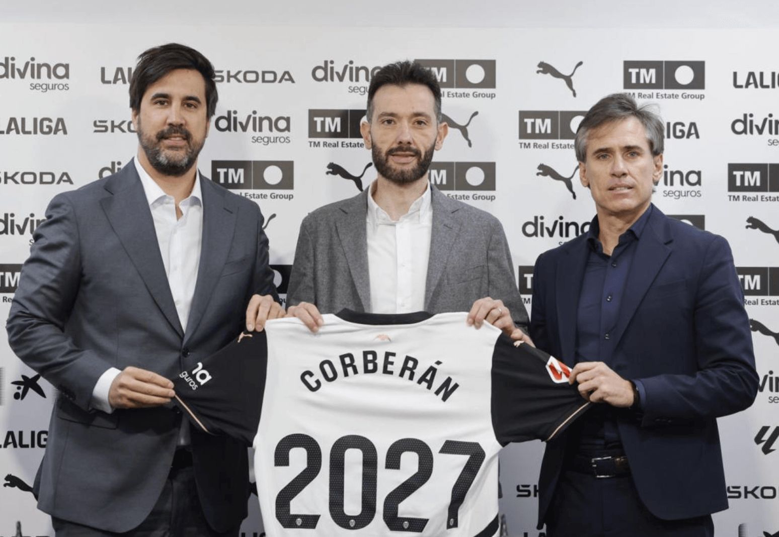  Carlos Corberán en su presentación