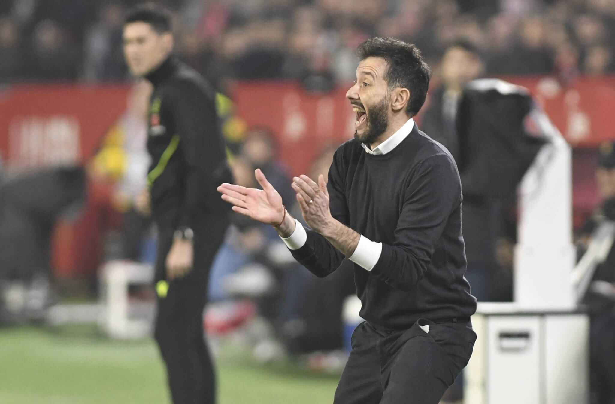  Carlos Corberán, ante el Sevilla FC.