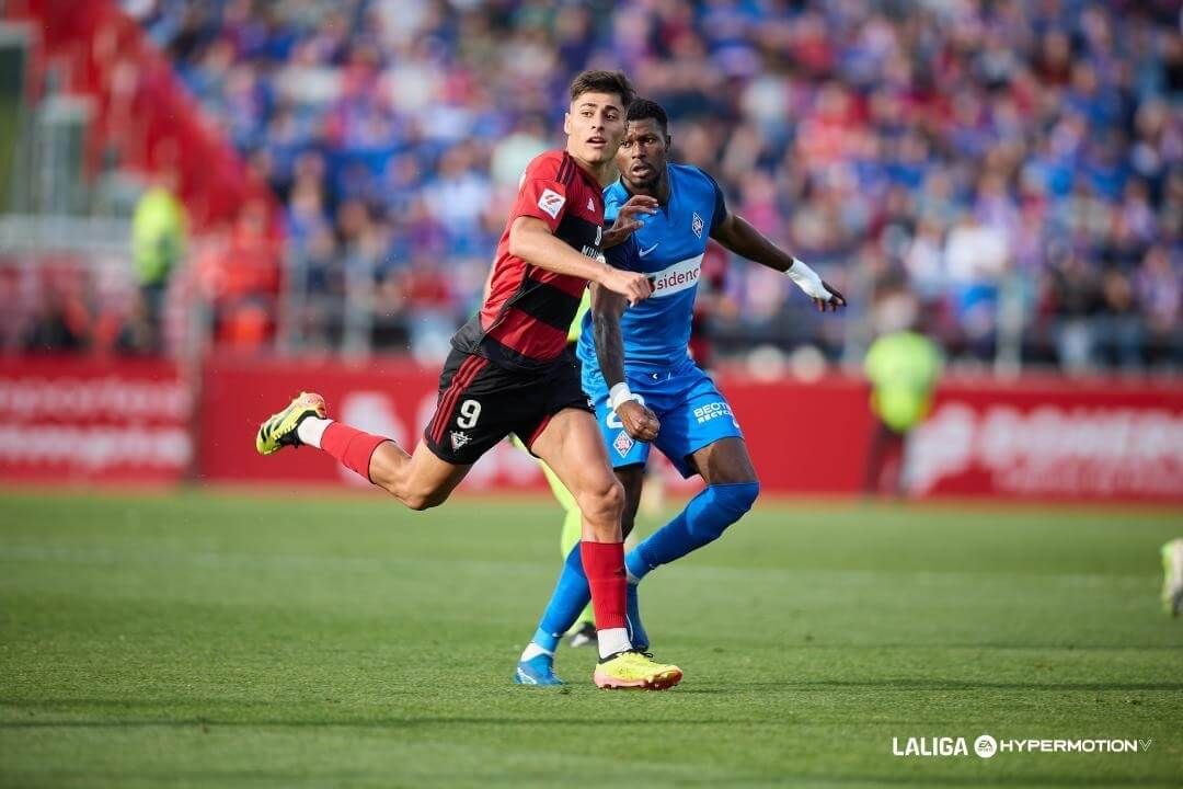  Carlos Martín, delantero en el que se ha fijado el Dépor.