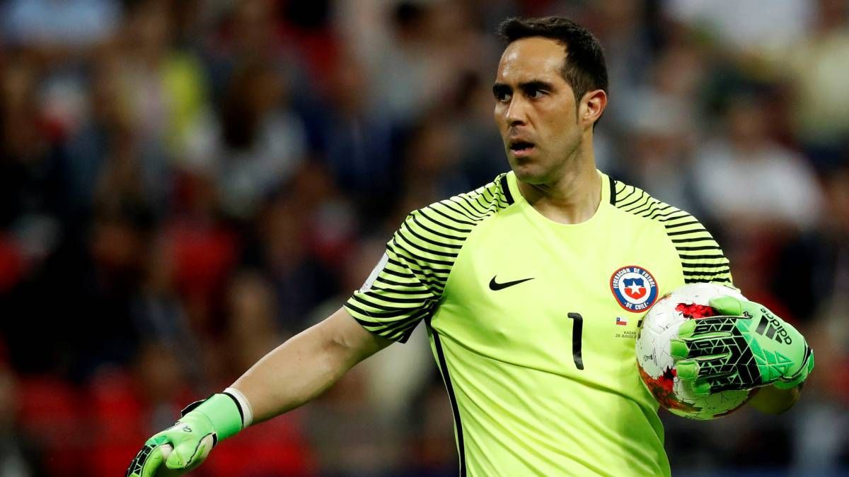  Claudio Bravo, con Chile.