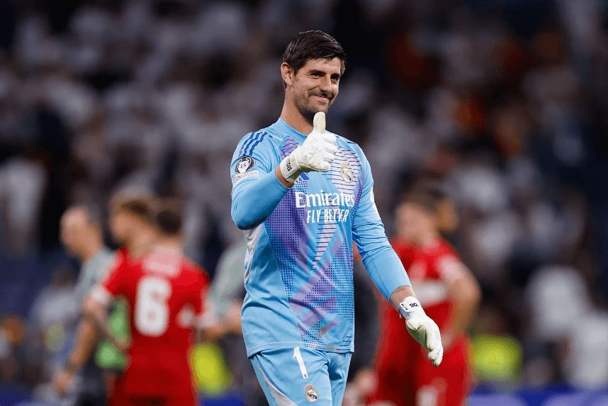  Thibaut Courtois, tras terminar el partido contra el Stuttgart.