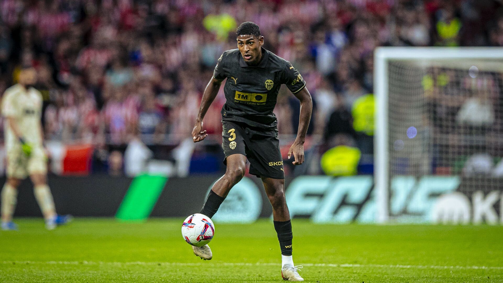  Cristhian Mosquera, ante el Atlético de Madrid.