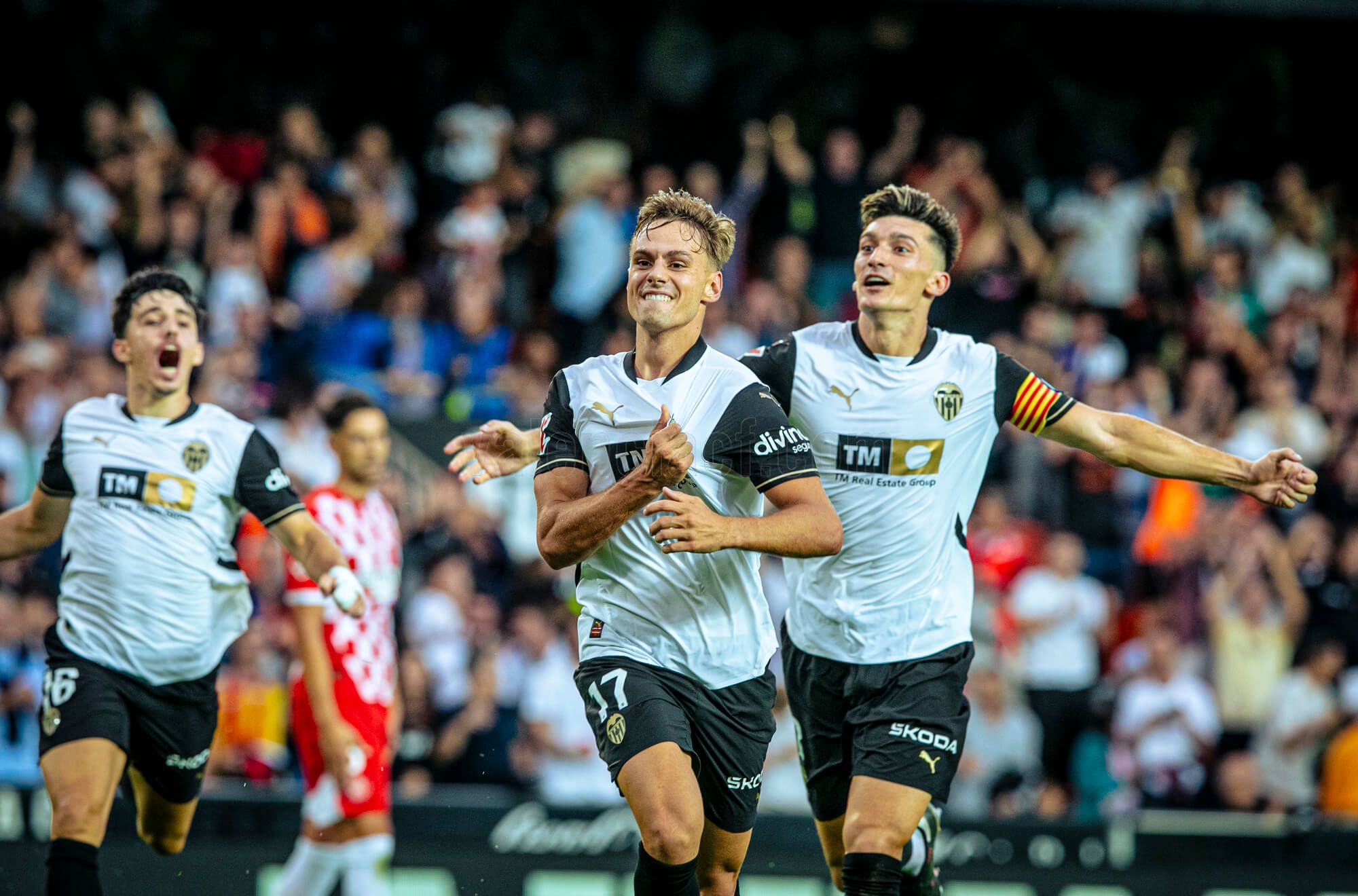 Dani Gómez celebra su gol ante el Girona FC.