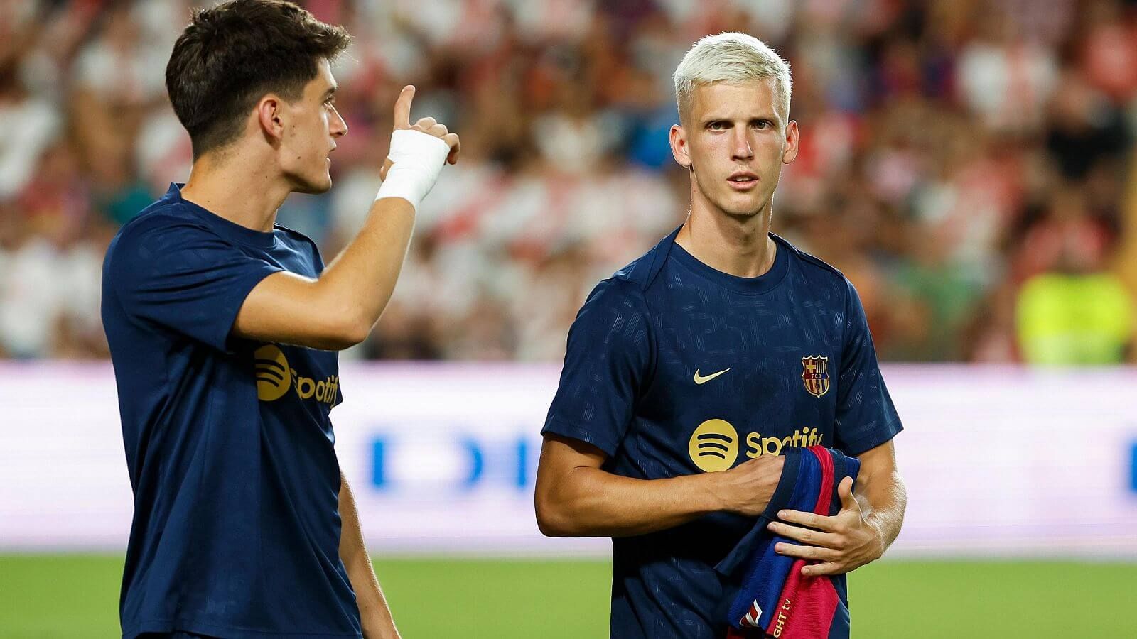  Pau Víctor y Dani Olmo, con el FC Barcelona.