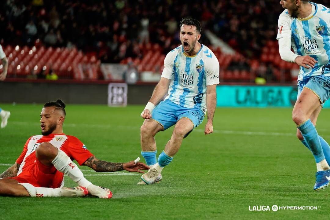  Dani Sánchez celebra su gol en el Almería-Málaga.
