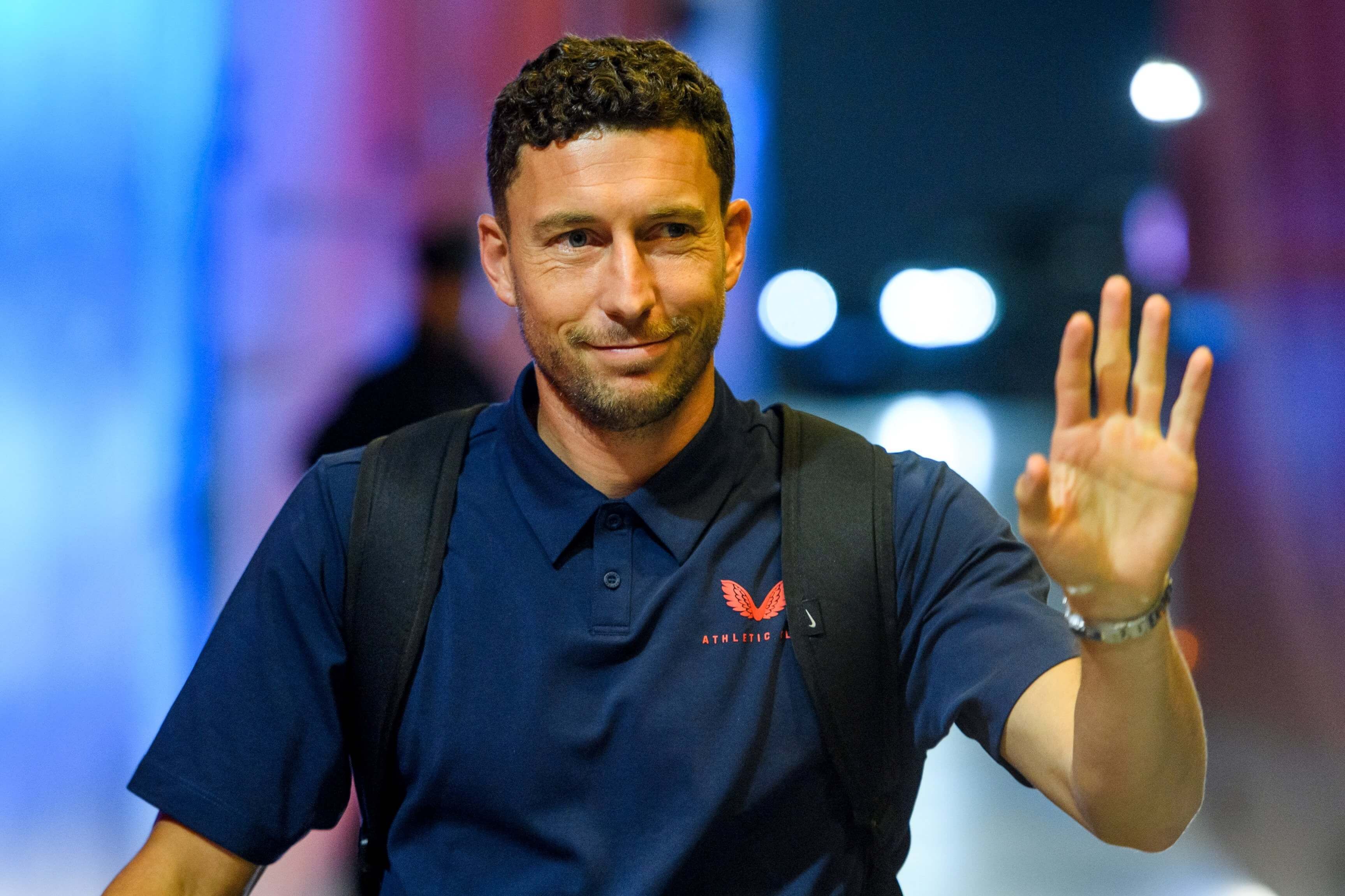  Llegada de De Marcos a San Mamés para jugar ante el Valencia.