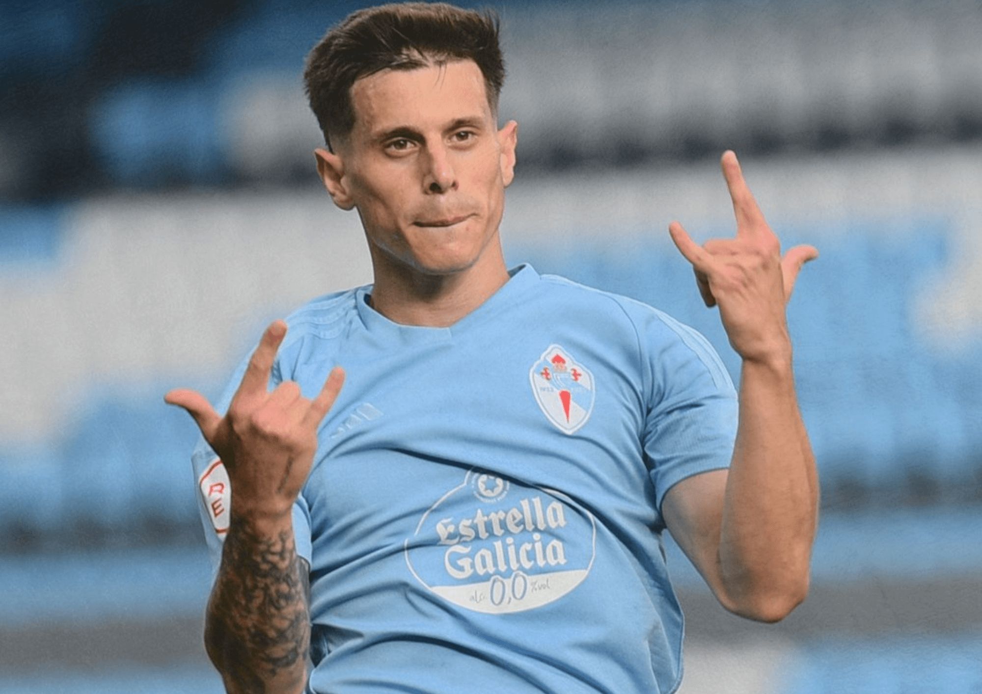  Alfon celebra un gol.