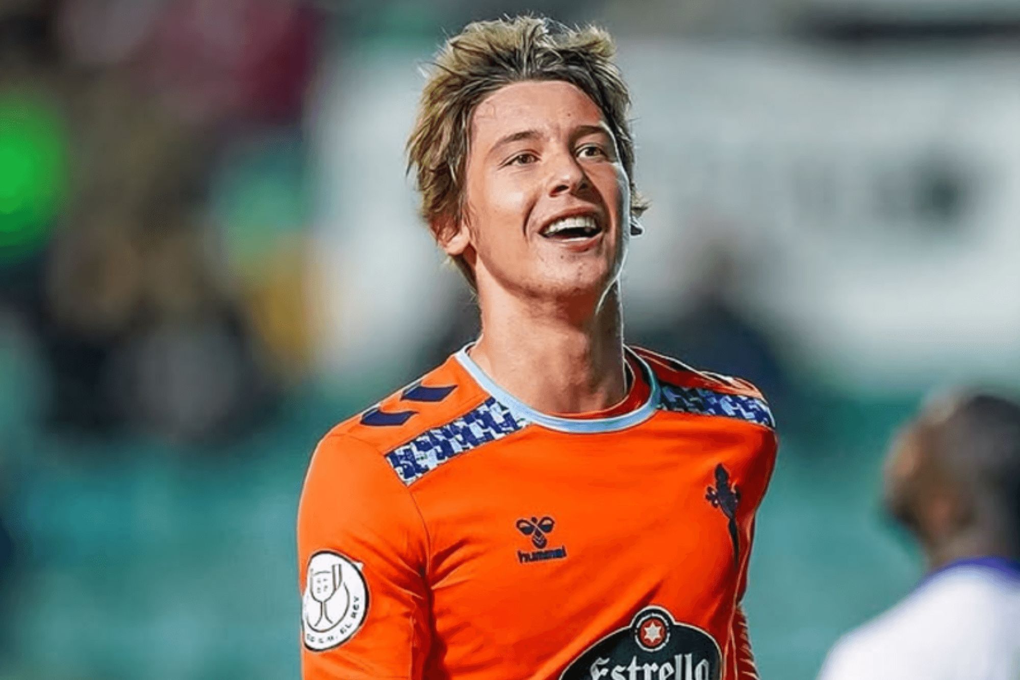 Fer López ante el Salamanca UDS.