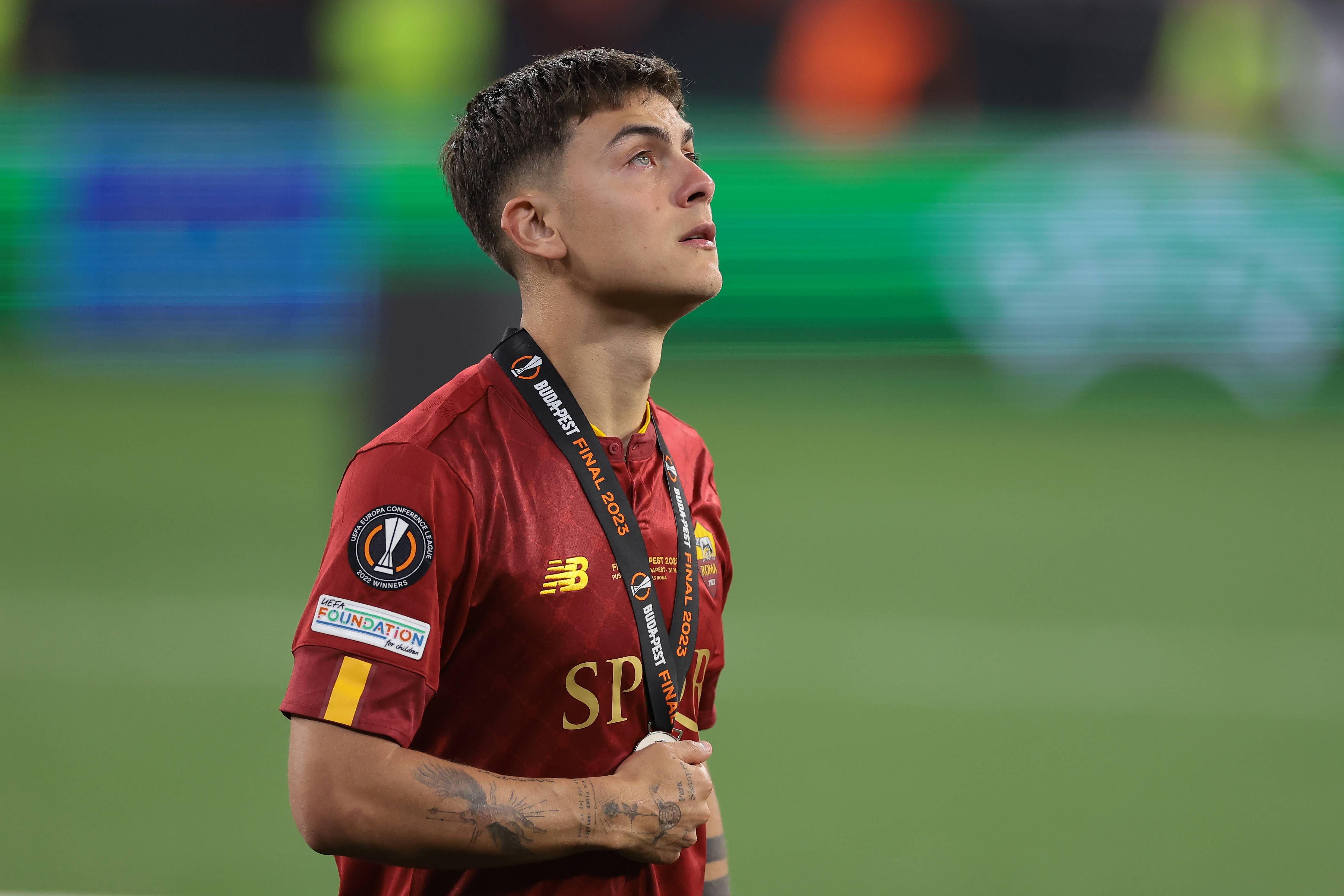  Dybala desolado tras perder la final de la Europa League.