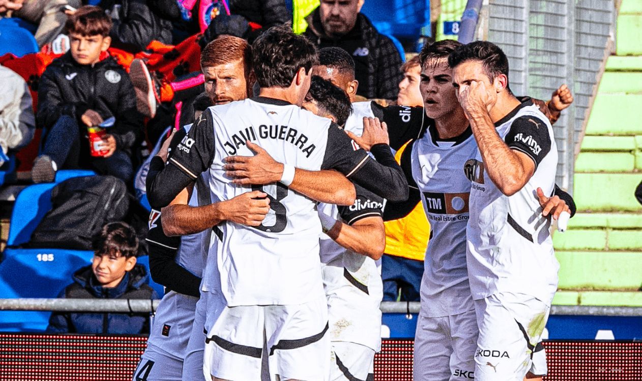 El primer gol de Enzo Barrenechea con el Valencia CF.